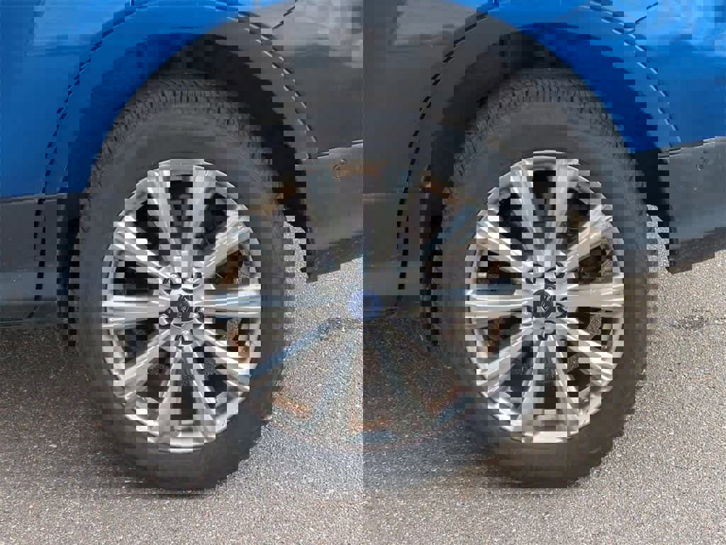 Used 2017 Ford Escape Titanium w/ Equipment Group 301A image 12