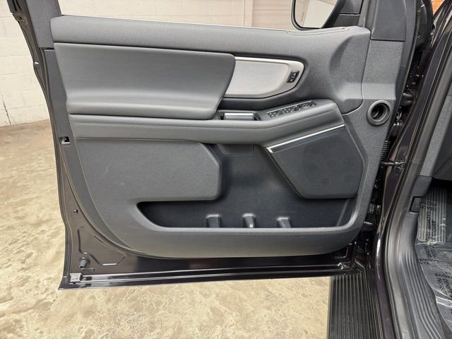 New 2026 Ford Expedition Active image 11