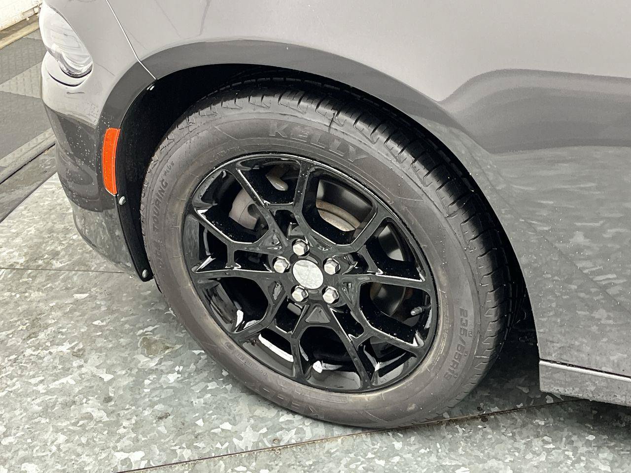 Used 2017 Dodge Charger SXT AWD/4WD image 27