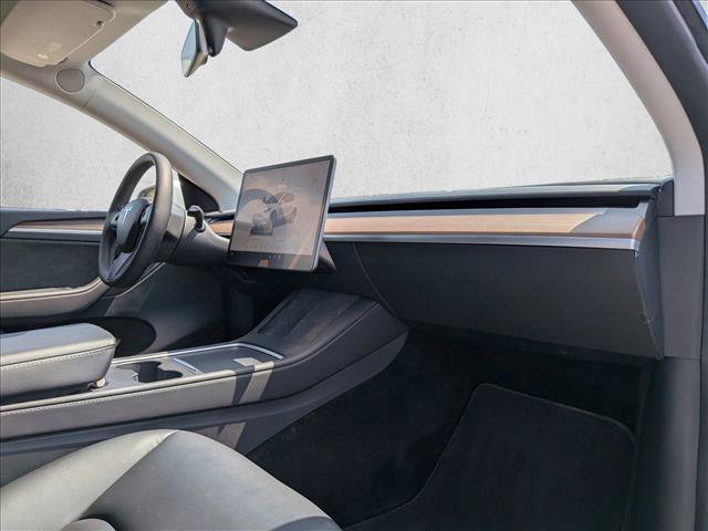 Used 2023 Tesla Model Y Long Range image 22