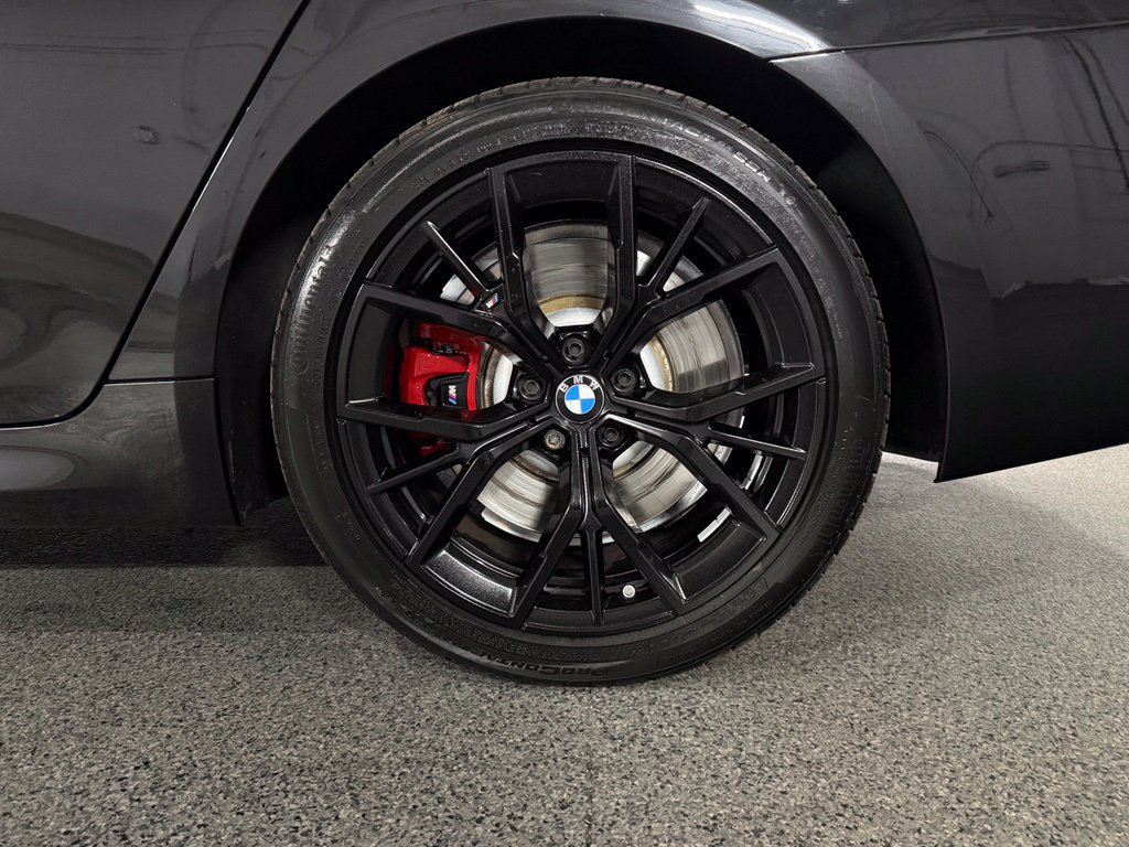 Used 2023 BMW M550i xDrive w/ Executive Package AWD/4WD image 16