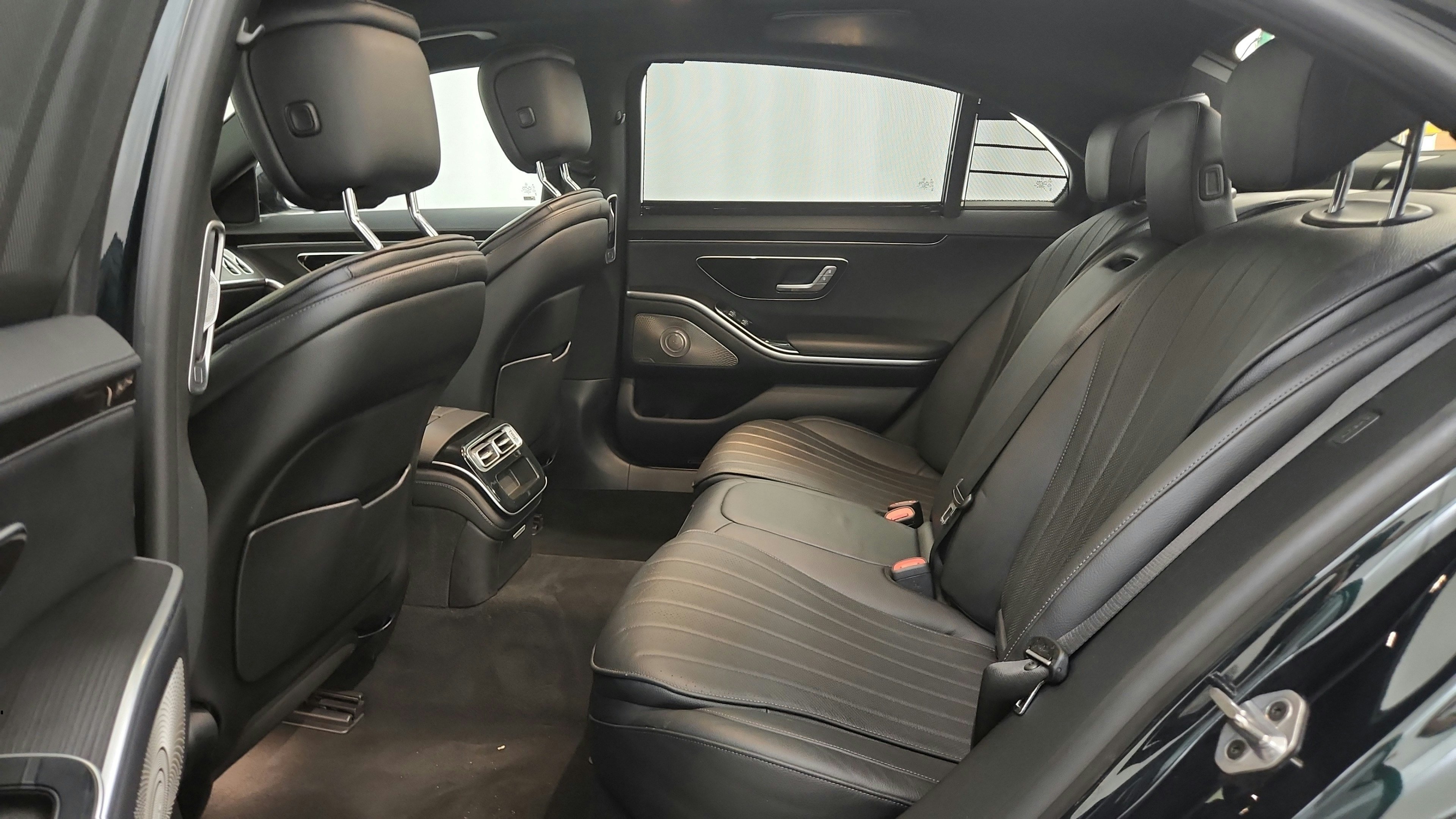 Used 2023 Mercedes-Benz S 500 4MATIC w/ AMG Line image 27