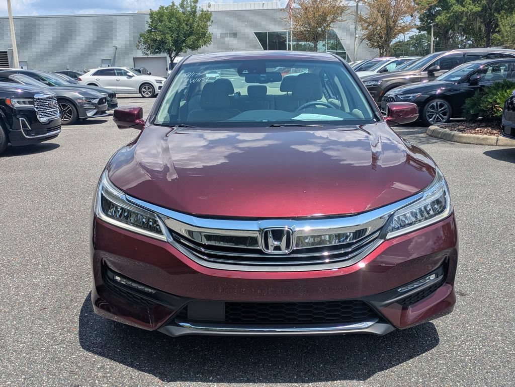 Used 2017 Honda Accord Touring image 11