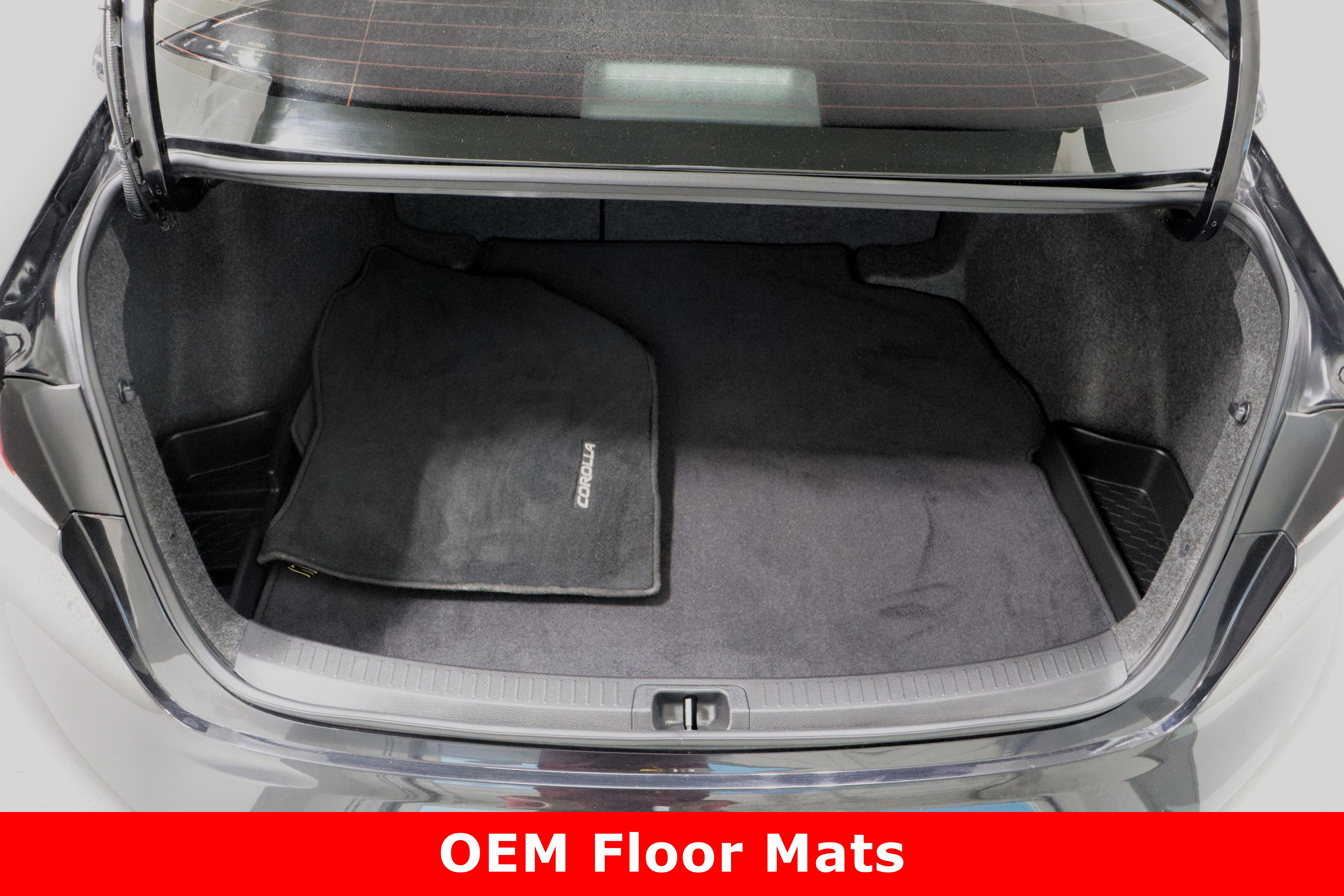 Used 2025 Toyota Corolla LE image 28