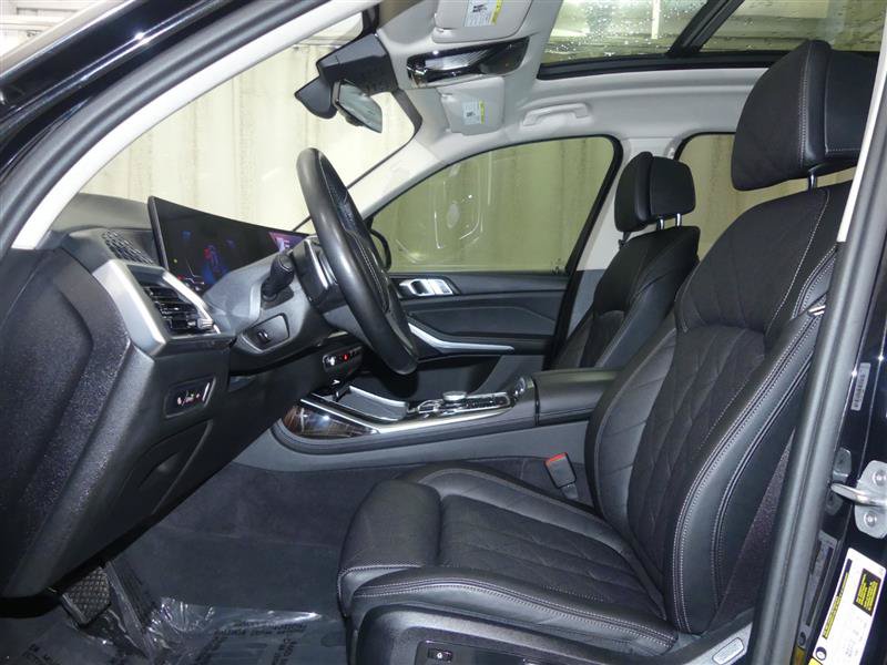 Used 2024 BMW X7 xDrive40i w/ Climate Comfort Package AWD/4WD image 27
