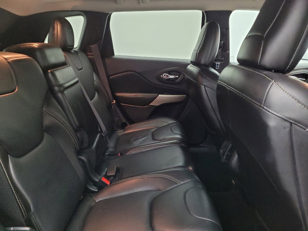 Used 2018 Jeep Cherokee Limited w/ Technology Group image 19