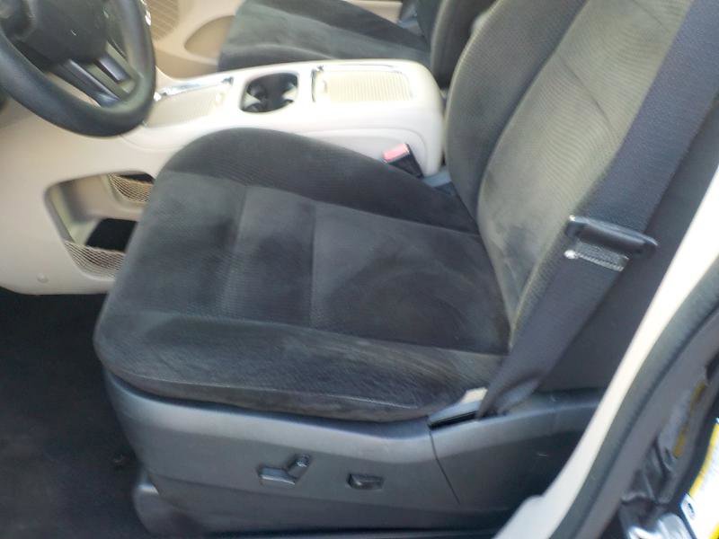 Used 2016 Dodge Grand Caravan SXT image 14