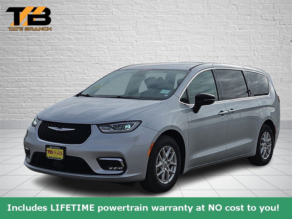 Used 2024 Chrysler Pacifica Touring-L