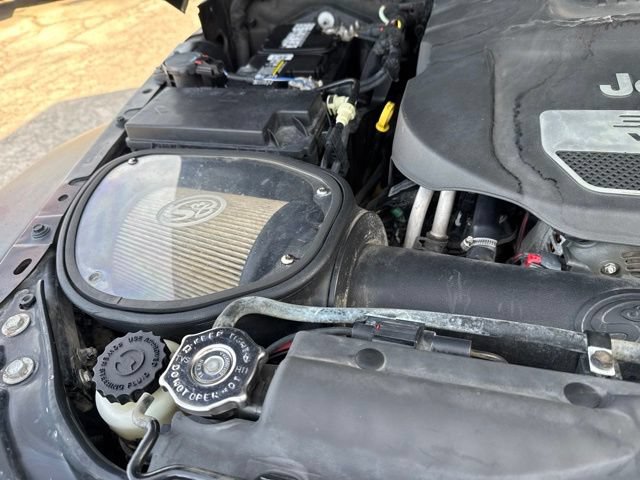 Used 2012 Jeep Wrangler Unlimited Sport AWD/4WD image 9