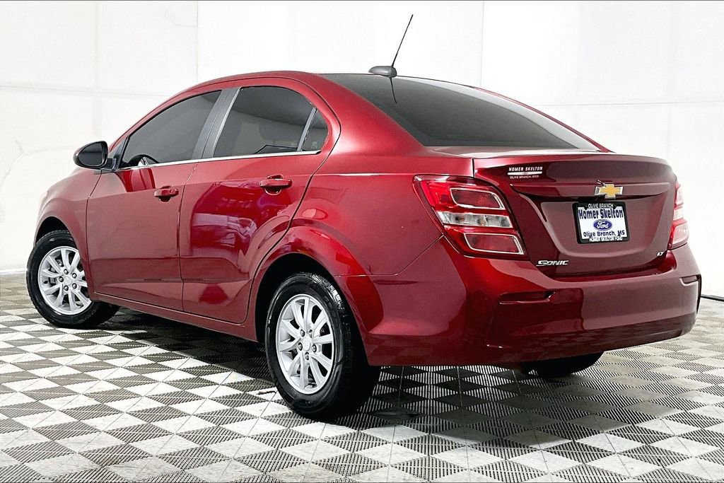 Used 2019 Chevrolet Sonic LT FWD image 11