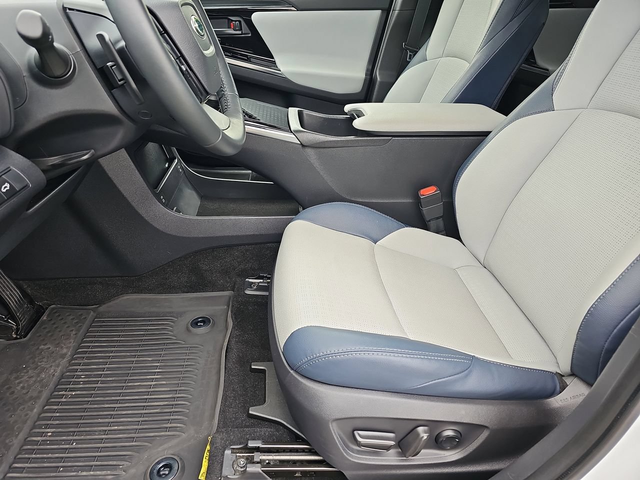 Certified 2023 Subaru Solterra AWD image 19