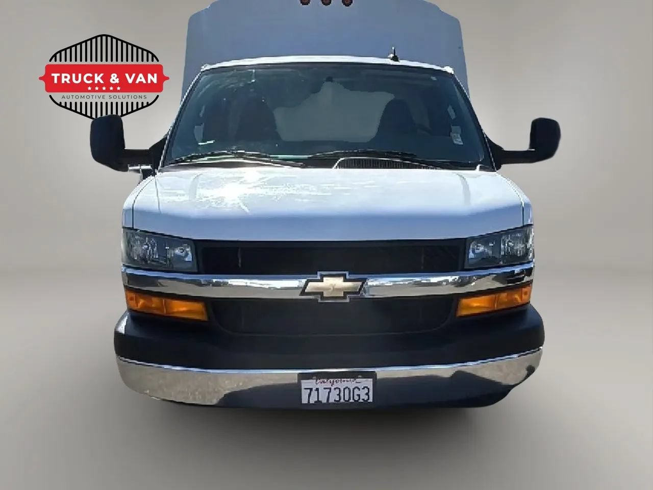 Used 2020 Chevrolet Express 3500 w/ Power Convenience Package RWD image 2