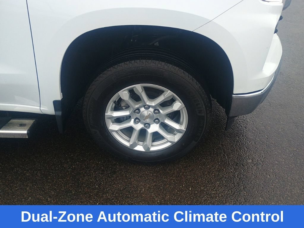 Used 2024 Chevrolet Silverado 1500 LT AWD/4WD image 9