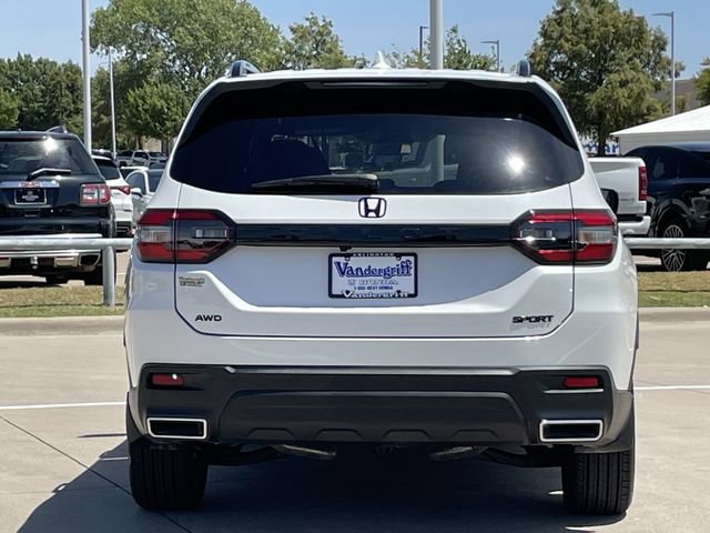 Certified 2025 Honda Pilot Sport image 5