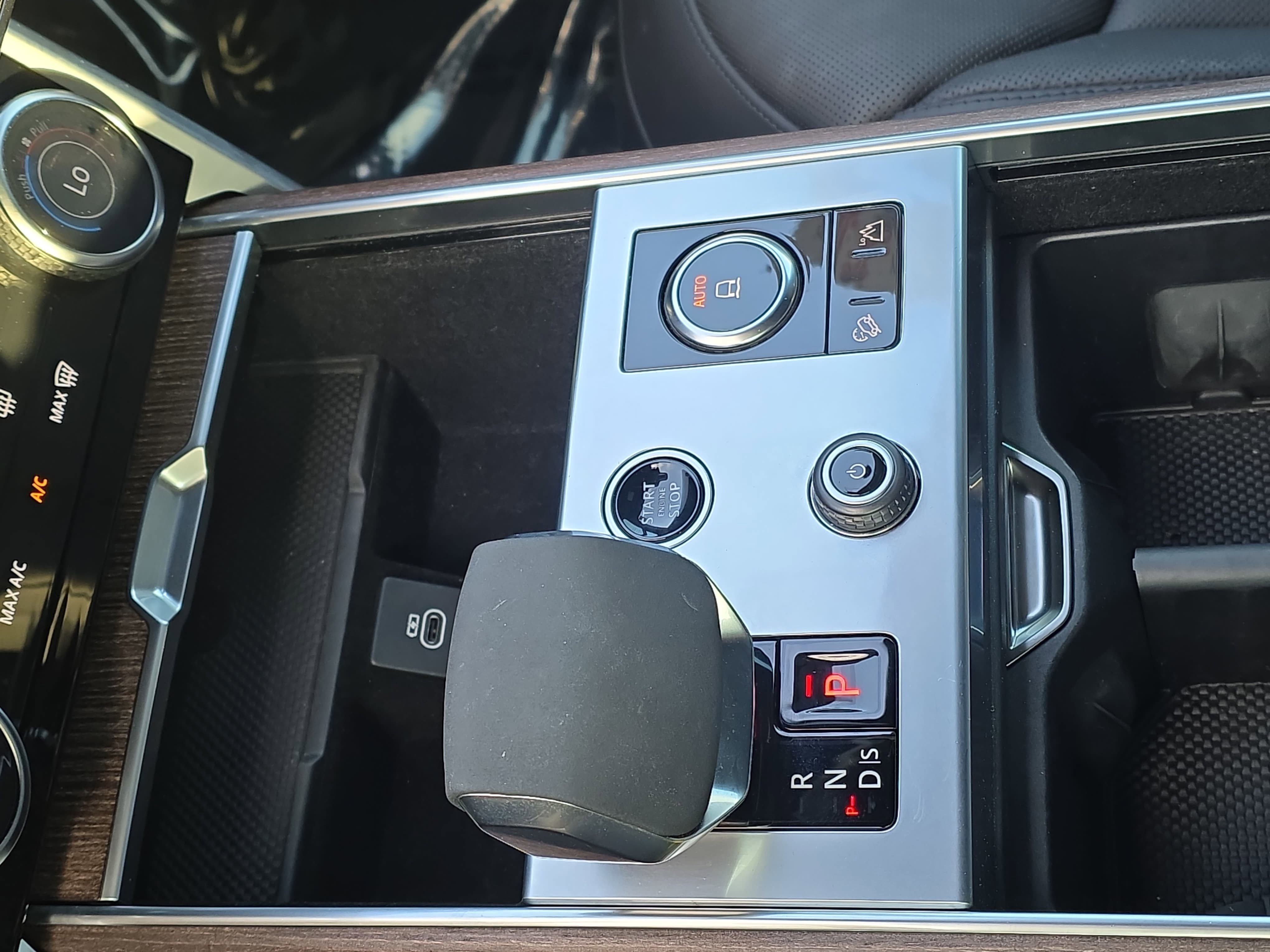 Certified 2023 Land Rover Range Rover SE image 25