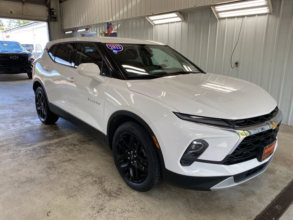 Certified 2023 Chevrolet Blazer LT w/ Driver Confidence Package AWD/4WD image 2
