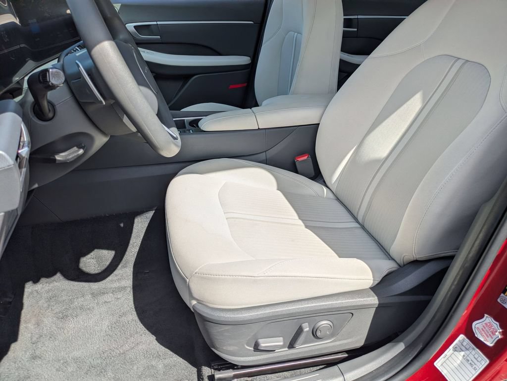 Used 2025 Hyundai Sonata SEL FWD image 14