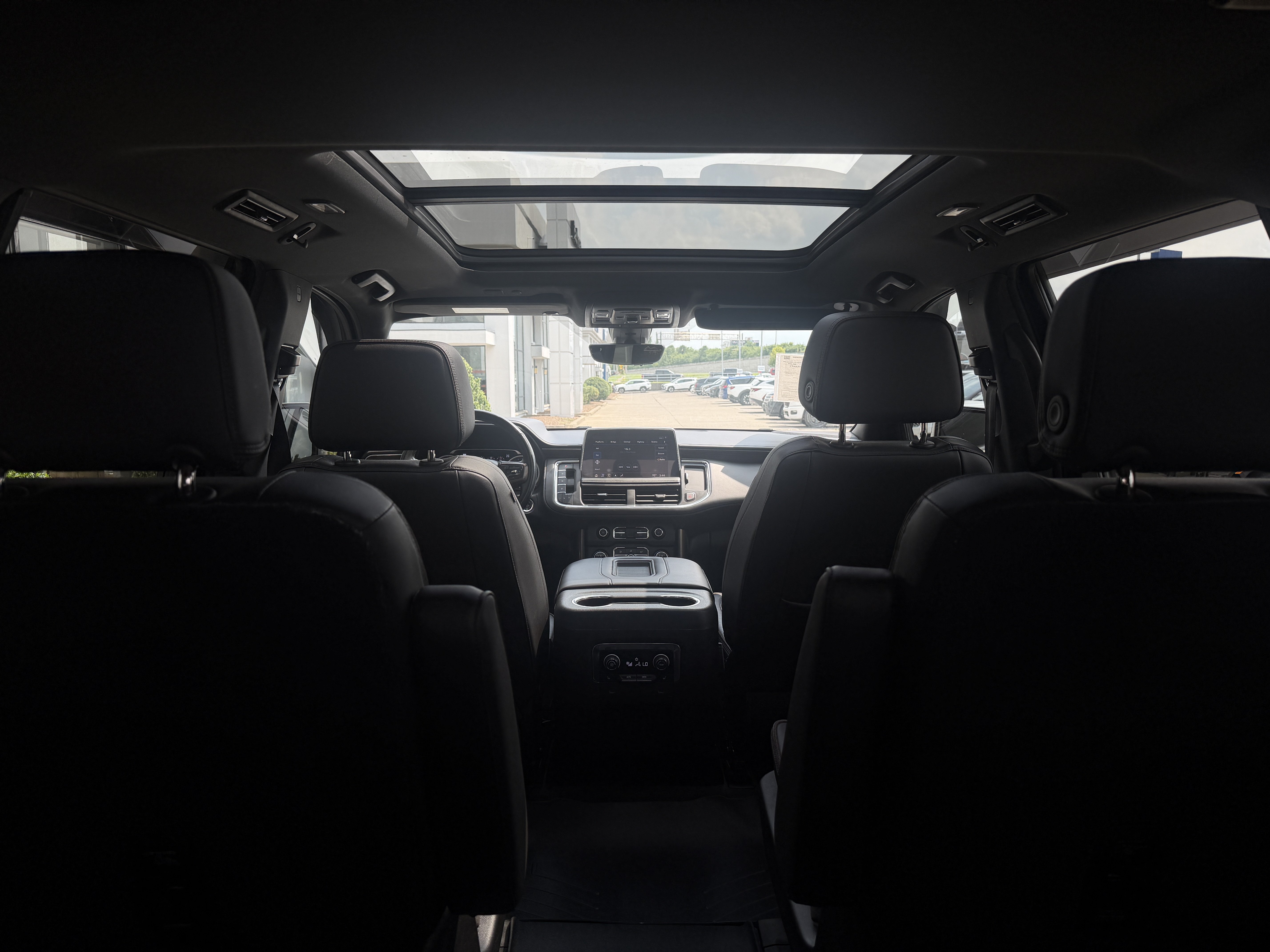 Used 2021 Chevrolet Tahoe High Country w/ Premium Package AWD/4WD image 11