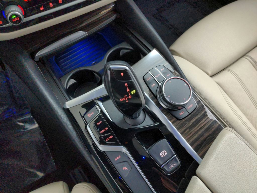 Used 2020 BMW 530e xDrive w/ Convenience Package AWD/4WD image 19