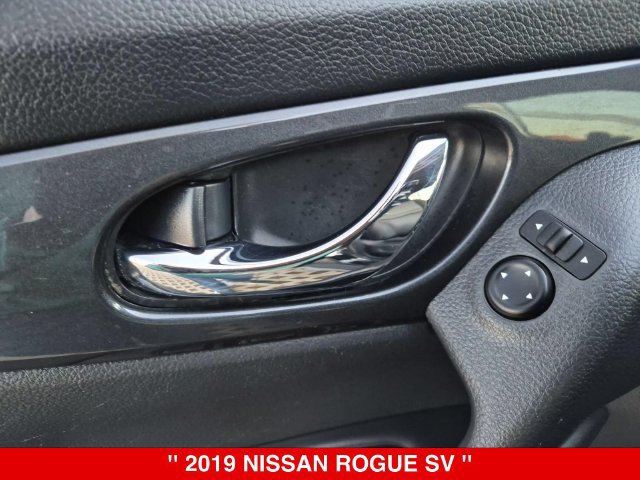 Used 2019 Nissan Rogue SV AWD/4WD image 11