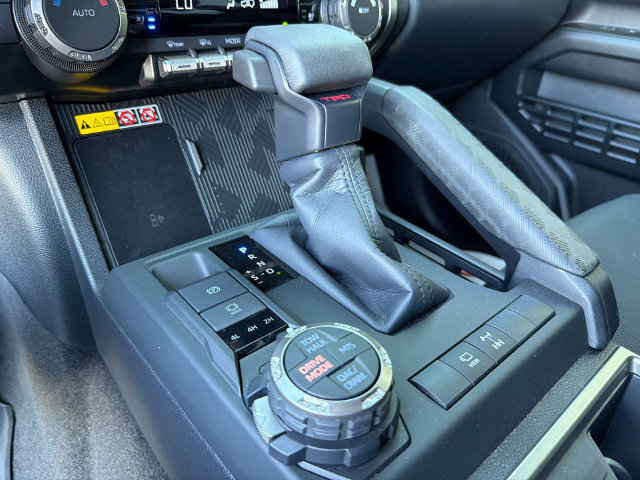 Used 2026 Toyota 4Runner TRD Off-Road Premium AWD/4WD image 32