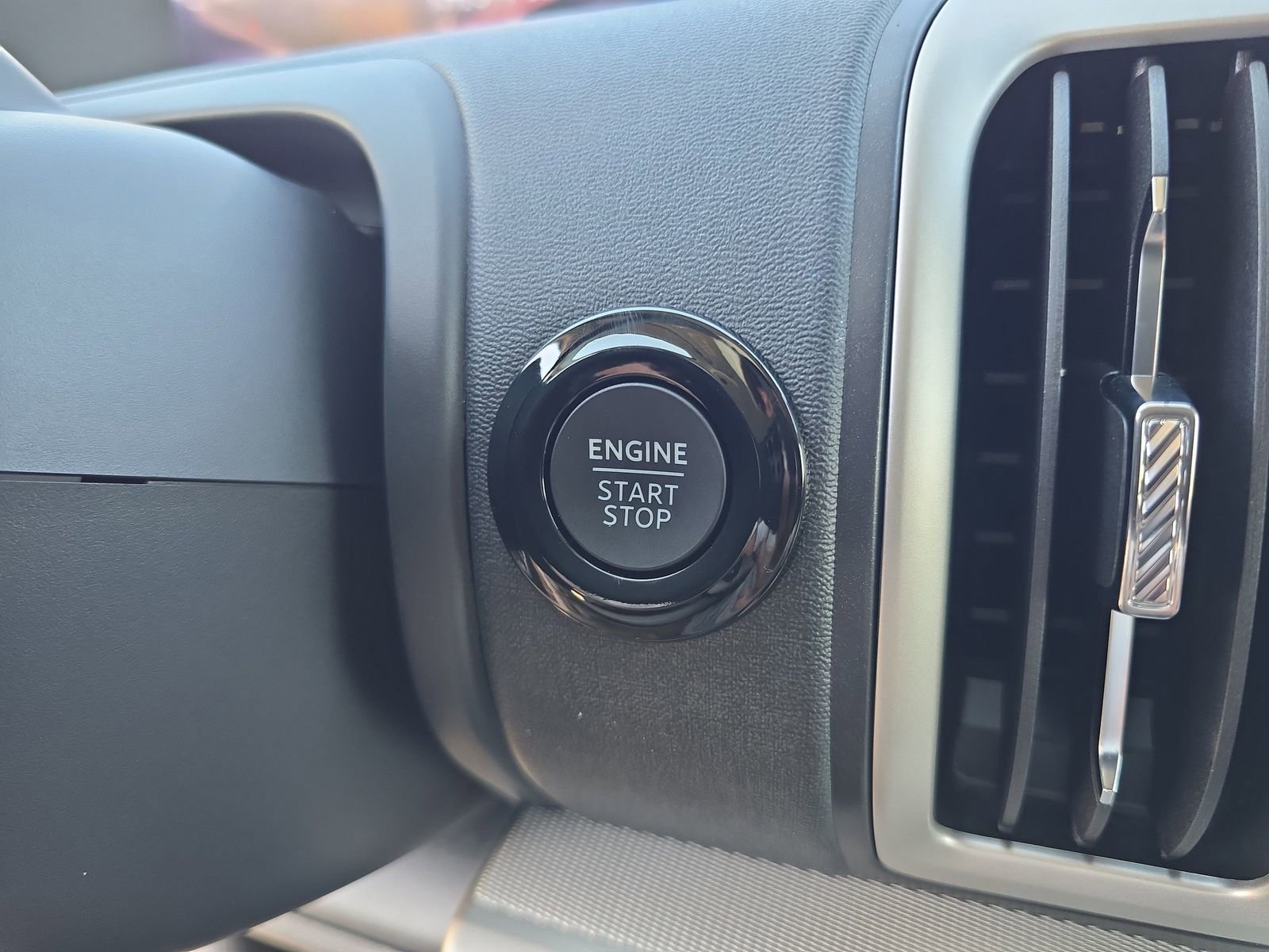 New 2025 Ford Expedition Active image 26