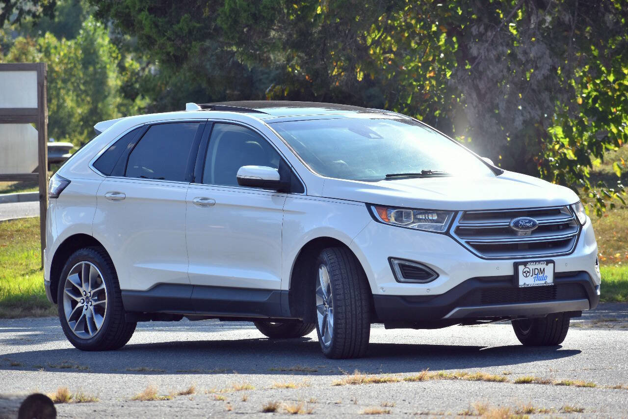 Used 2015 Ford Edge Titanium w/ Equipment Group 302A AWD/4WD image 4