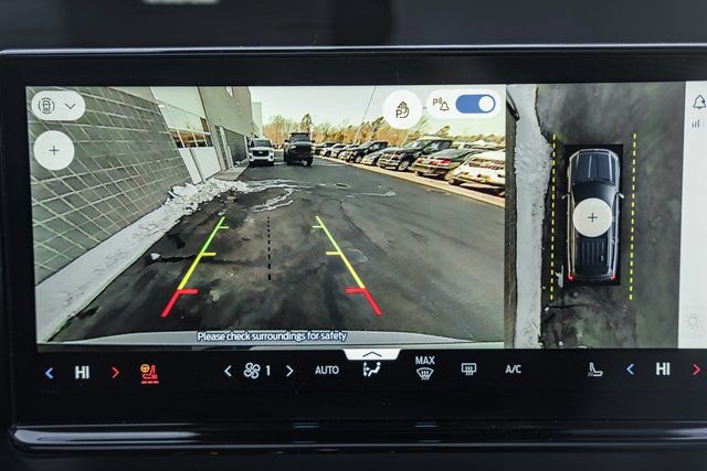 Used 2025 Ford Expedition Active image 60