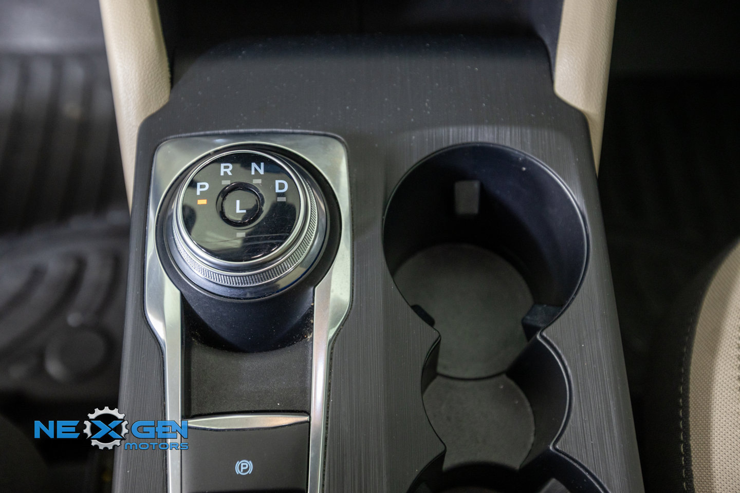 Used 2021 Ford Escape SE FWD image 25