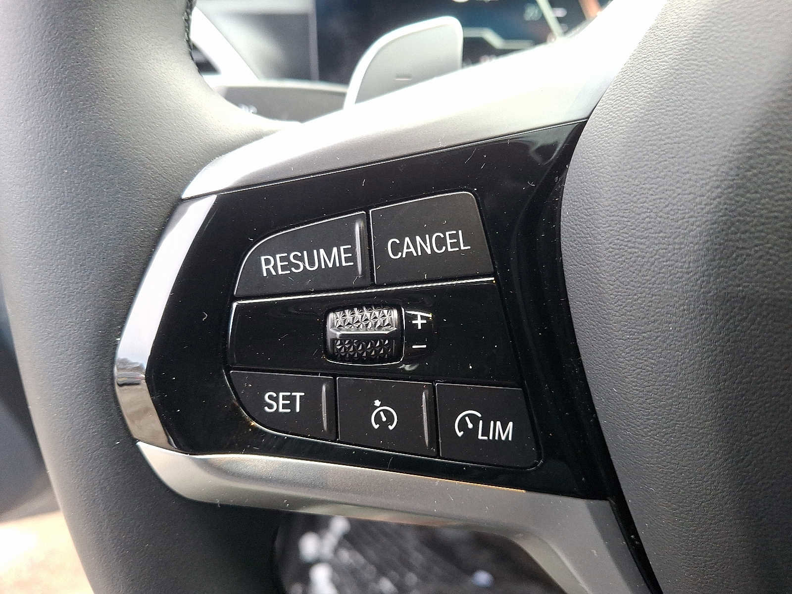 Used 2025 BMW 330i xDrive Sedan w/ M Sport Package image 22