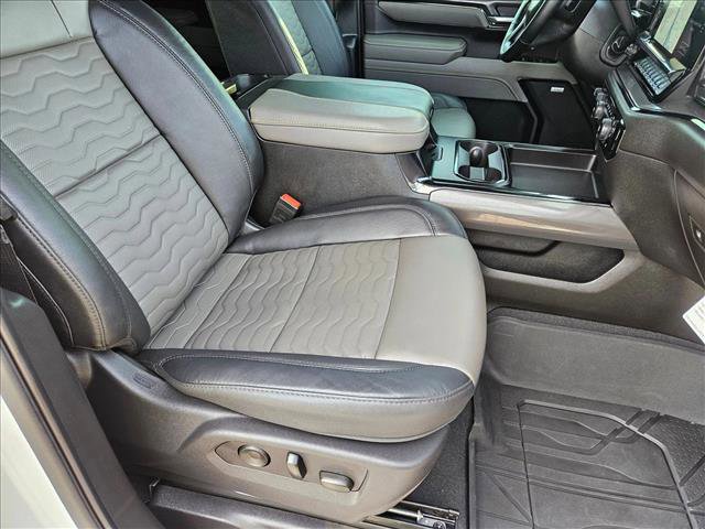 Certified 2025 Chevrolet Silverado 2500 ZR2 w/ Technology Package image 21