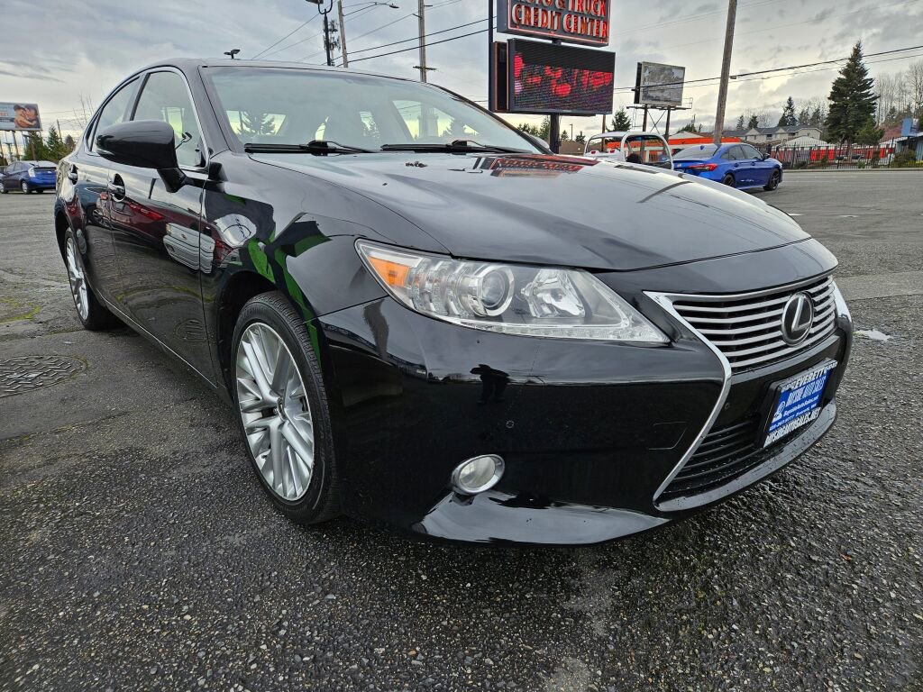 Used 2013 Lexus ES 350 w/ Luxury Pkg image 6