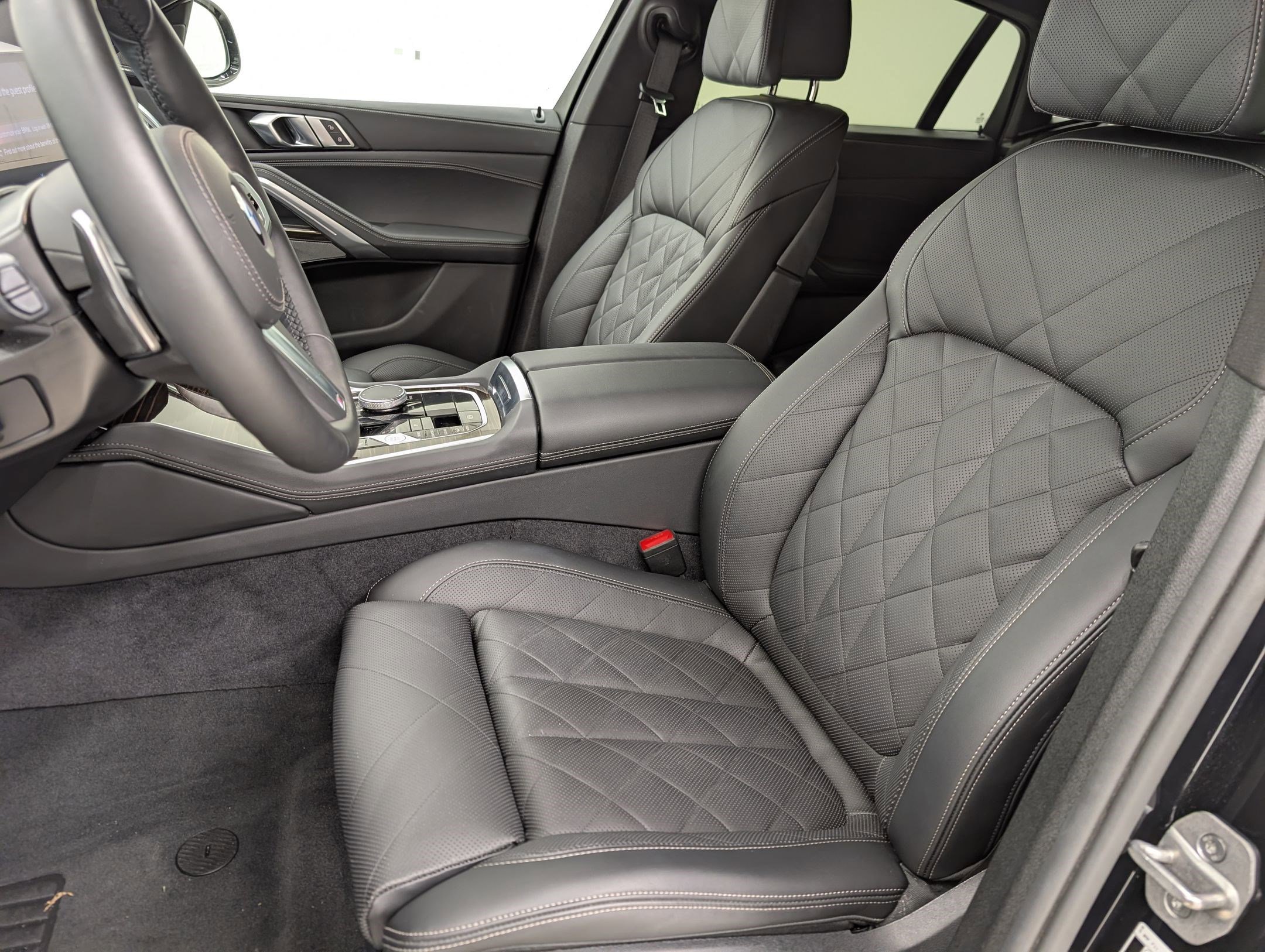 Certified 2026 BMW X6 xDrive40i image 5