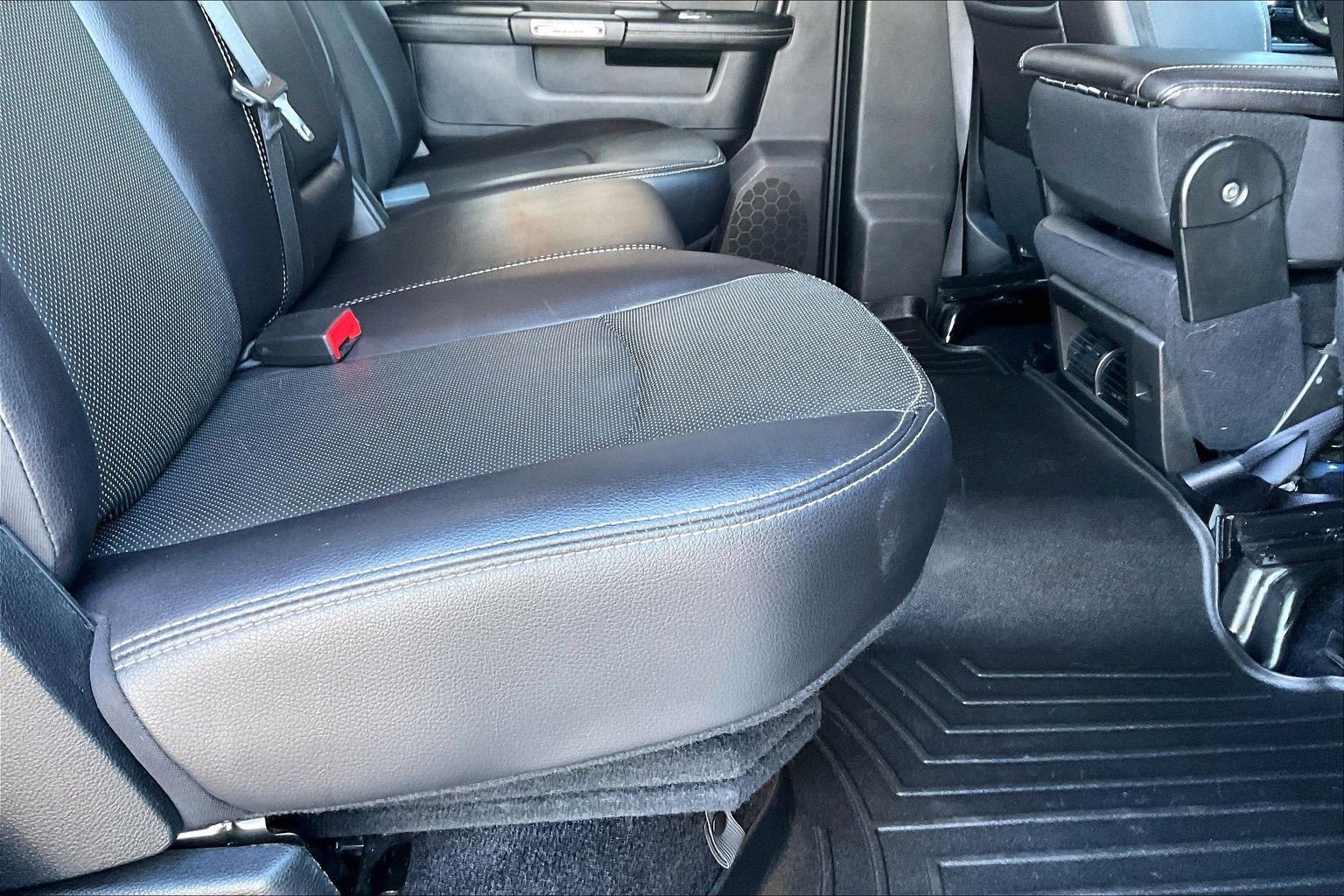 Used 2016 RAM 2500 Laramie image 18