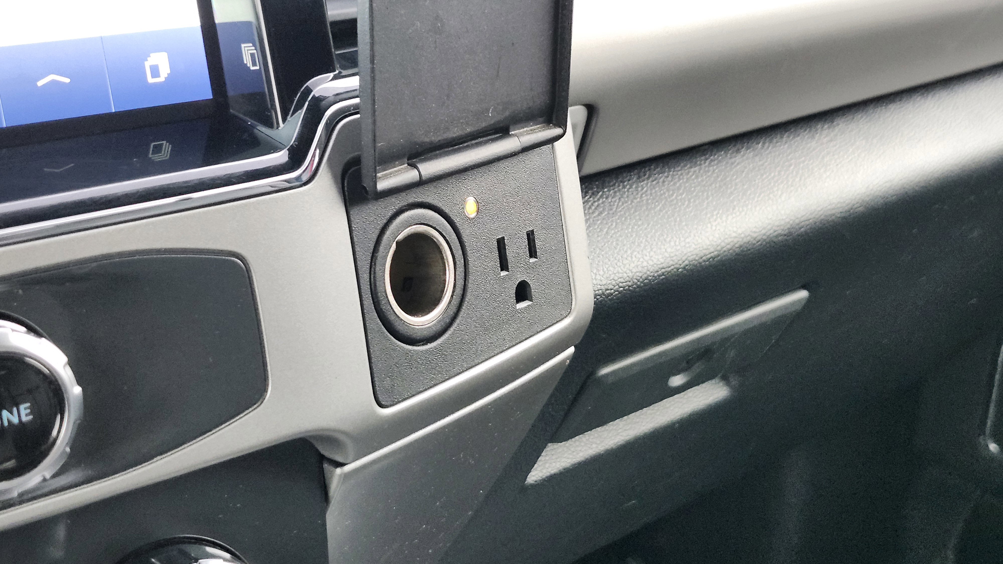 Used 2022 Ford F350 Lariat w/ Chrome Package image 35