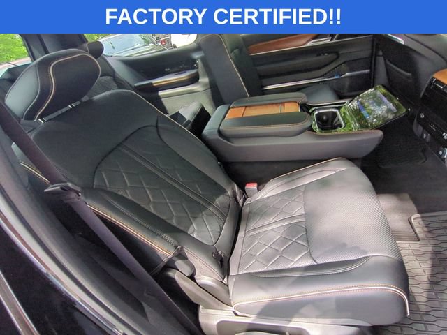 Certified 2024 Jeep Grand Wagoneer Series III AWD/4WD image 37
