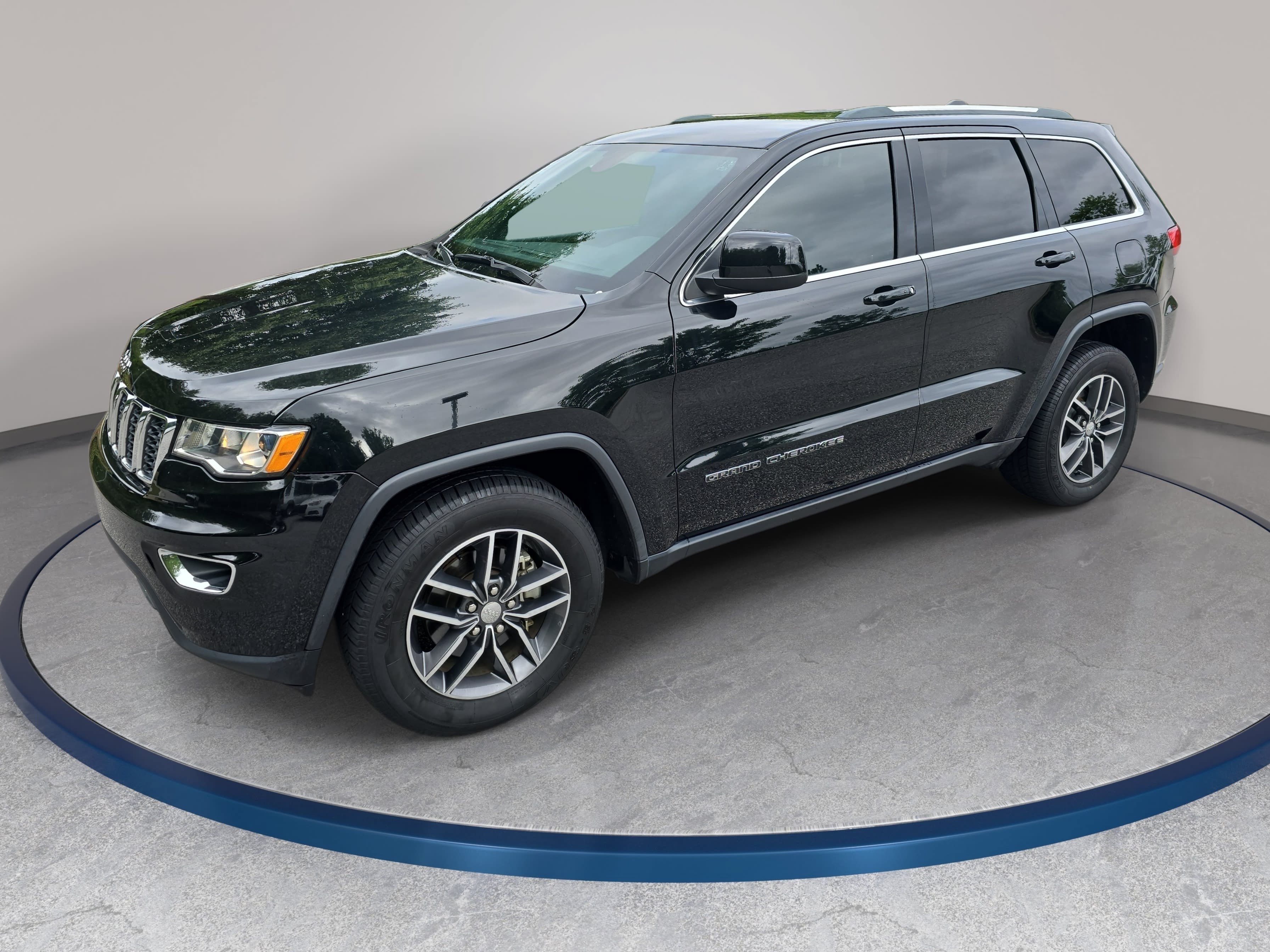 Used 2018 Jeep Grand Cherokee Laredo