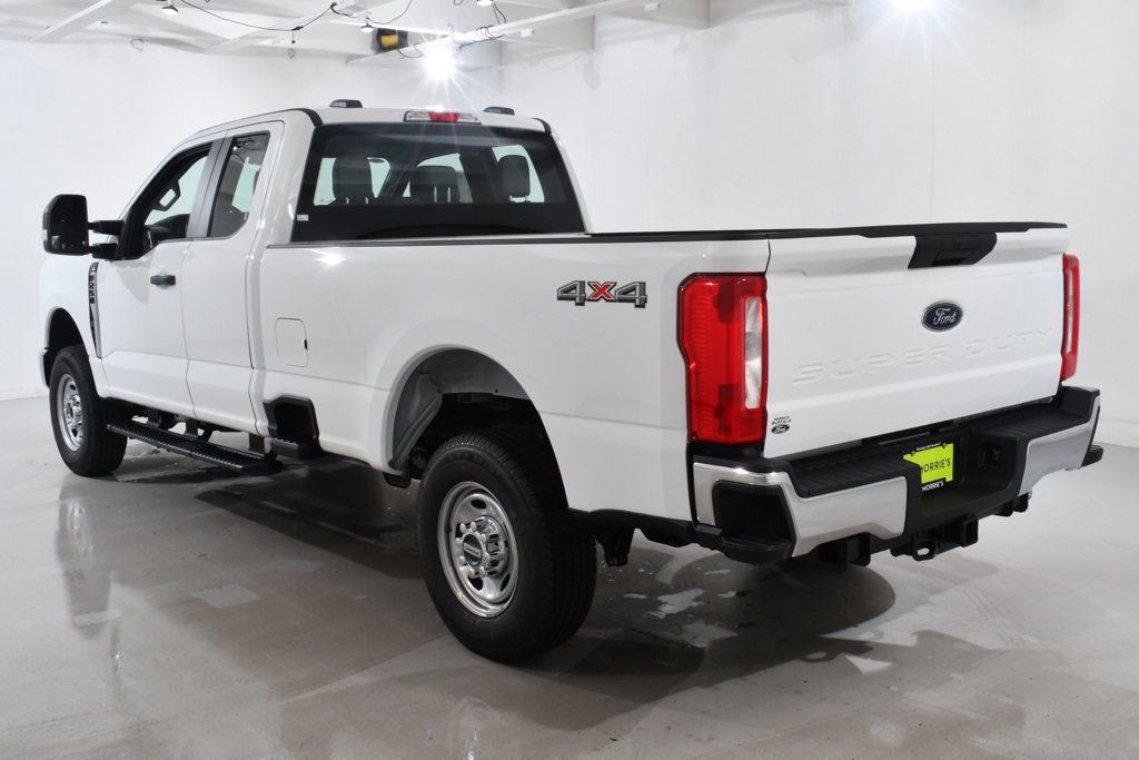 New 2025 Ford F250 XLT image 4