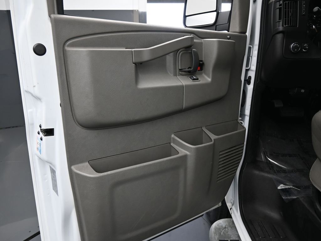 Used 2024 Chevrolet Express 2500 w/ Driver Convenience Package image 16