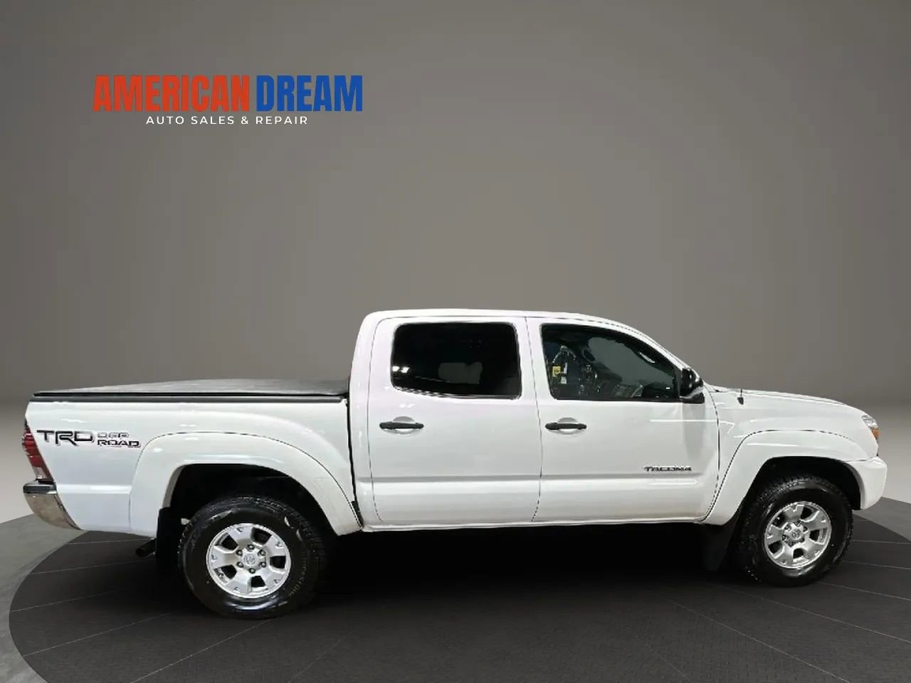 Used 2015 Toyota Tacoma PreRunner w/ TRD Off-Road Package RWD image 6