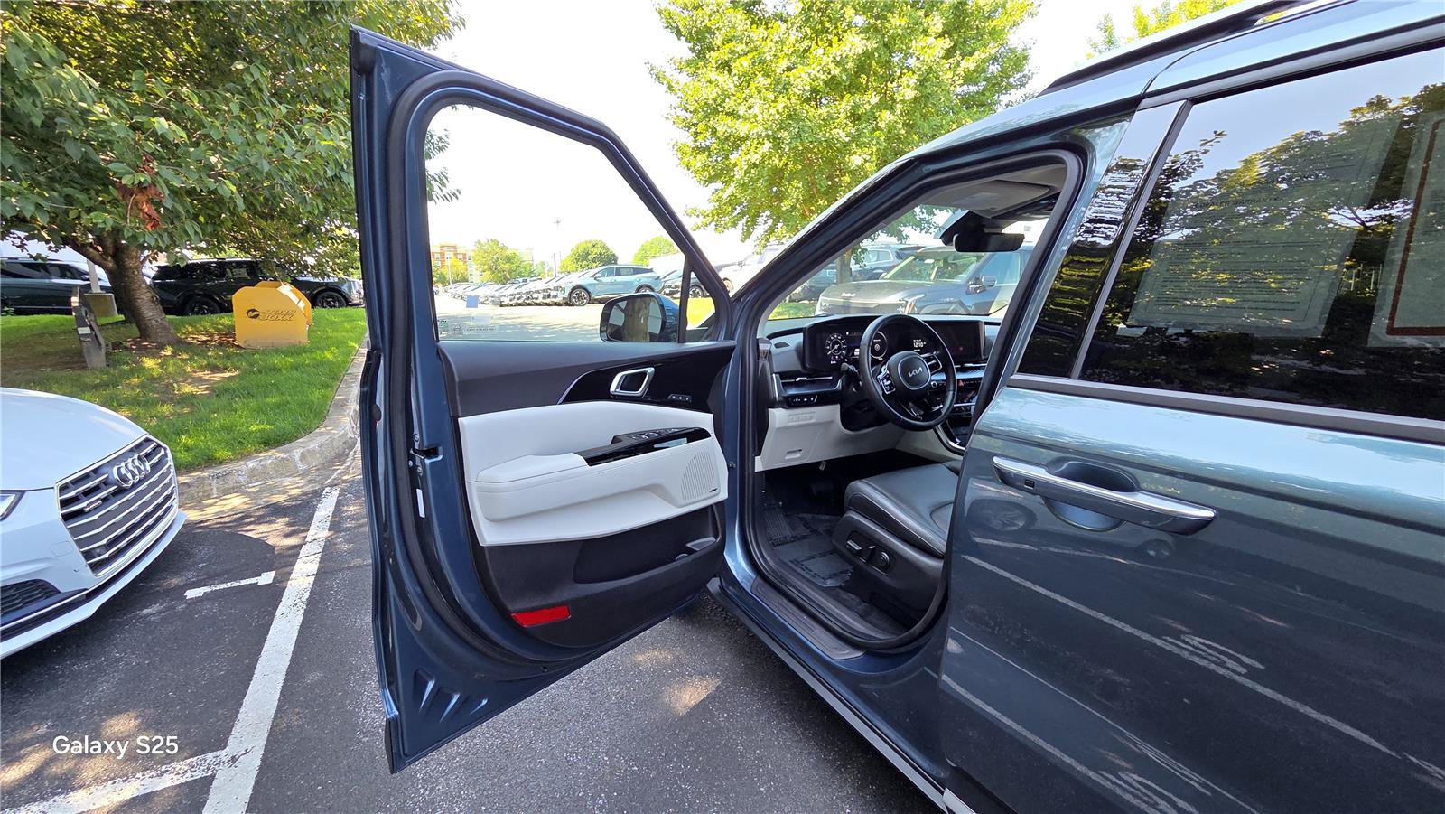 Certified 2024 Kia Carnival SX Prestige FWD image 12