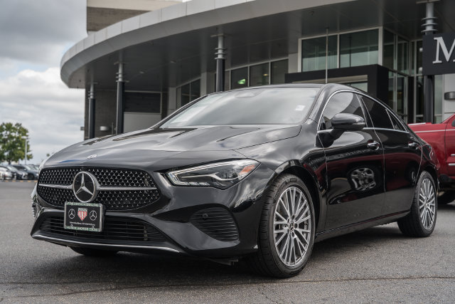 Used 2025 Mercedes-Benz CLA 250 4MATIC image 3