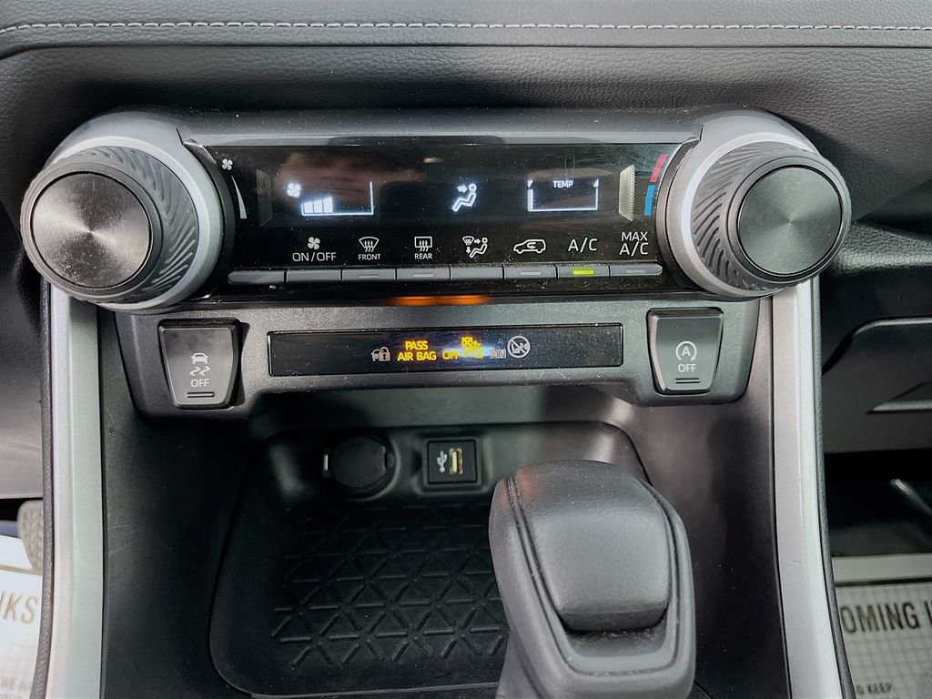 Used 2024 Toyota RAV4 LE FWD image 22