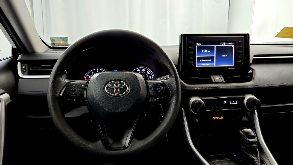 Certified 2021 Toyota RAV4 LE AWD/4WD image 27