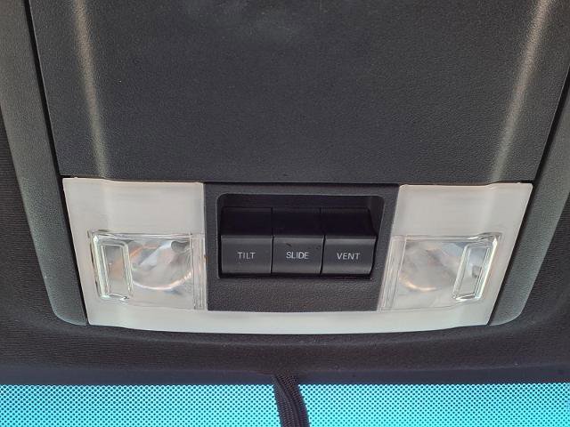 Used 2016 Ford Expedition XLT w/ Equipment Group 202A image 17