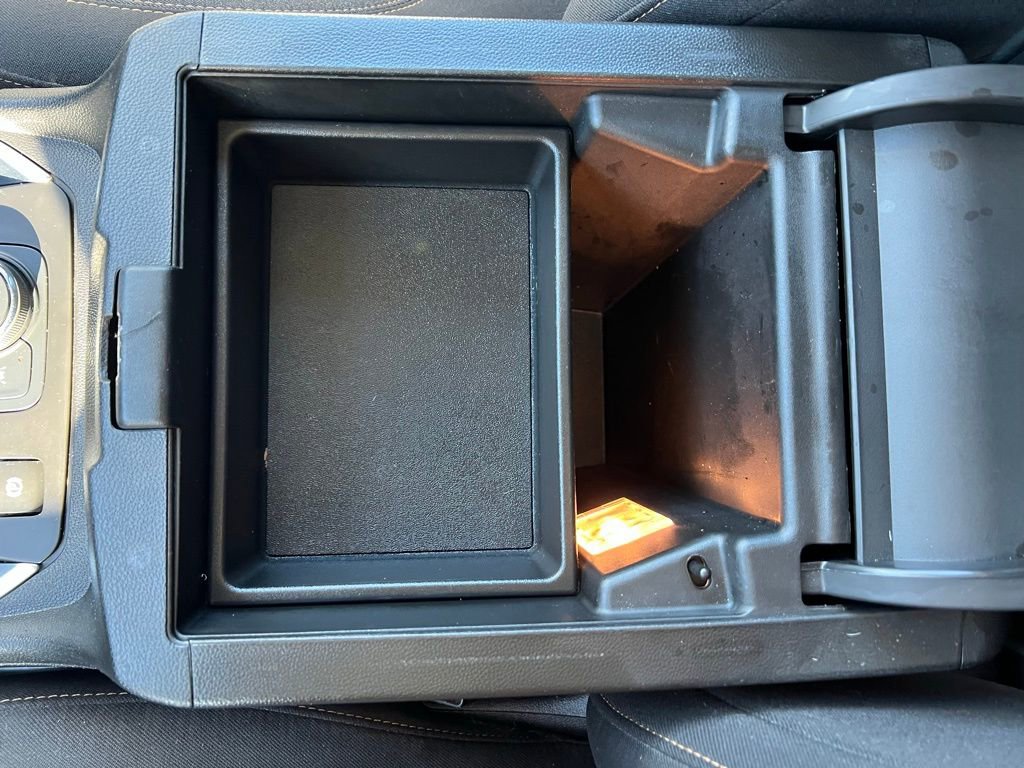 Used 2021 Chevrolet Traverse LT w/ LPO, Blackout Package image 32