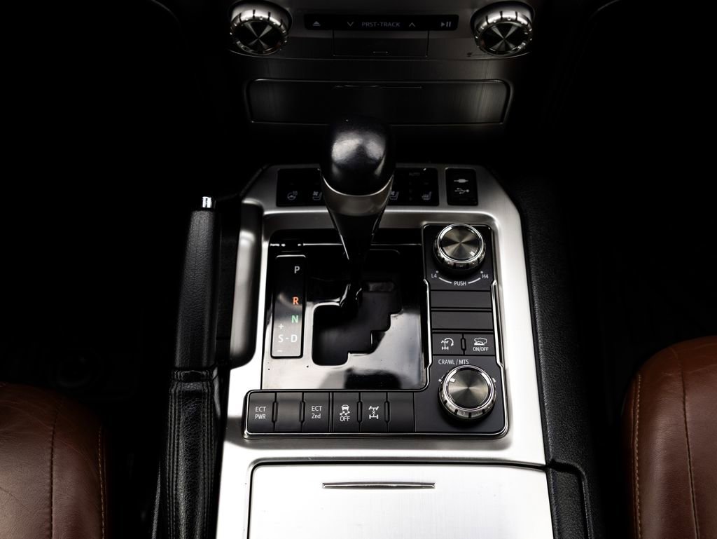 Used 2016 Toyota Land Cruiser AWD/4WD image 23