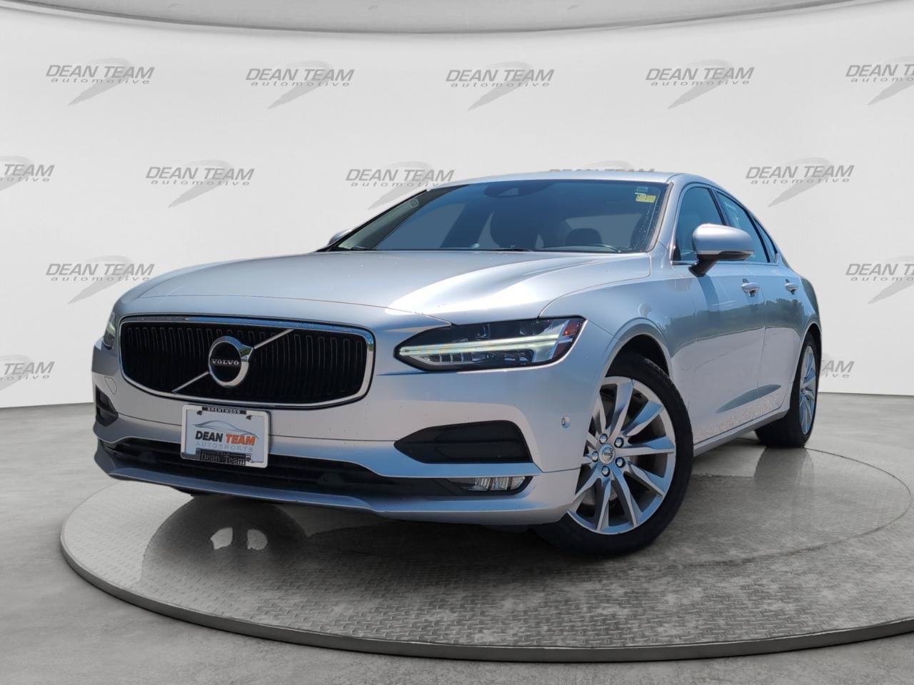 Used 2017 Volvo S90 T6 Momentum w/ Climate Package AWD/4WD image 4