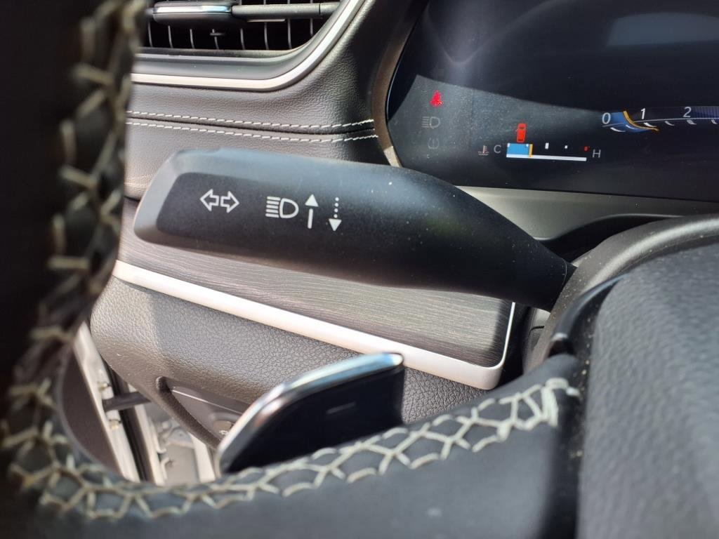 Used 2023 Jeep Grand Cherokee Limited image 18