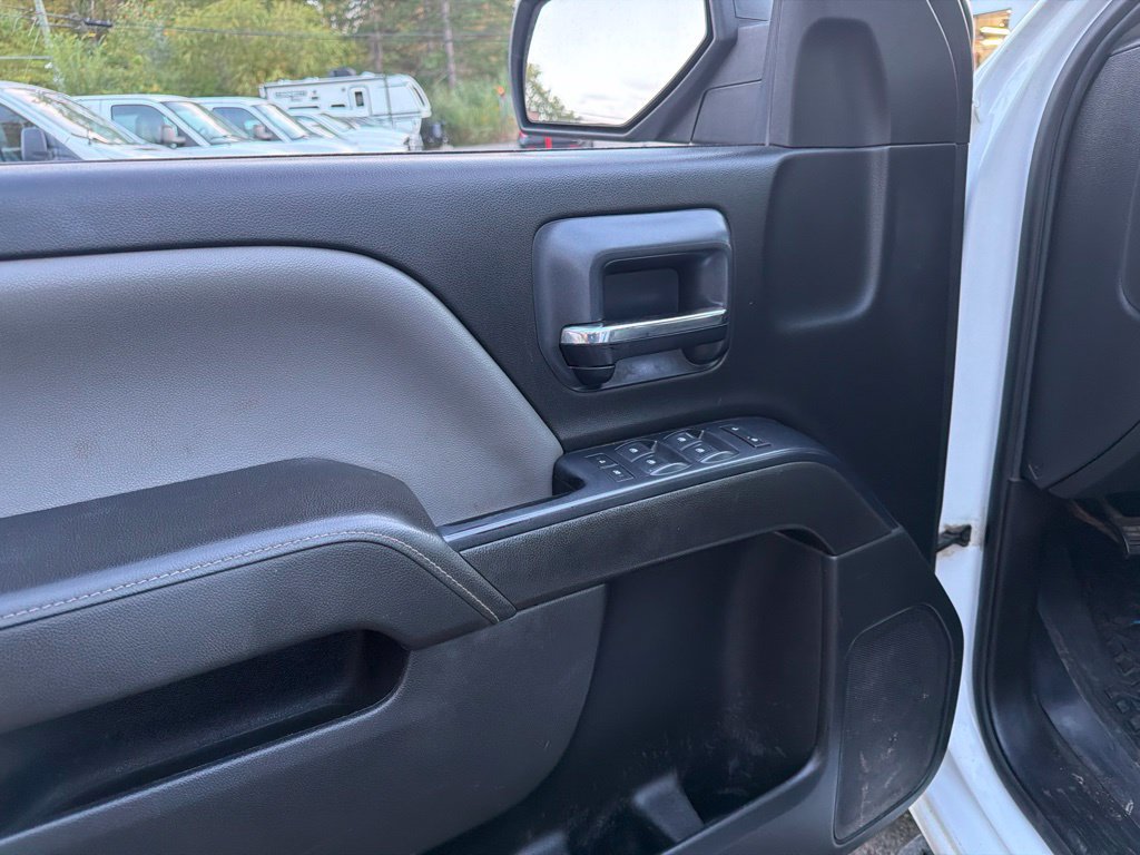 Used 2015 Chevrolet Silverado 2500 W/T w/ Snow Plow Prep Package AWD/4WD image 10